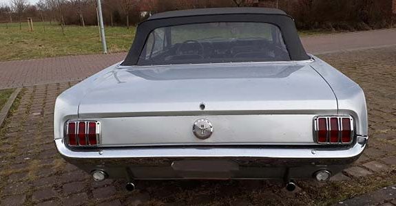 Standort-Hannover,-Fahrzeug-1,-Bild-3,-Ford-Mustang-GT-Cabriolet-Baujahr-1966